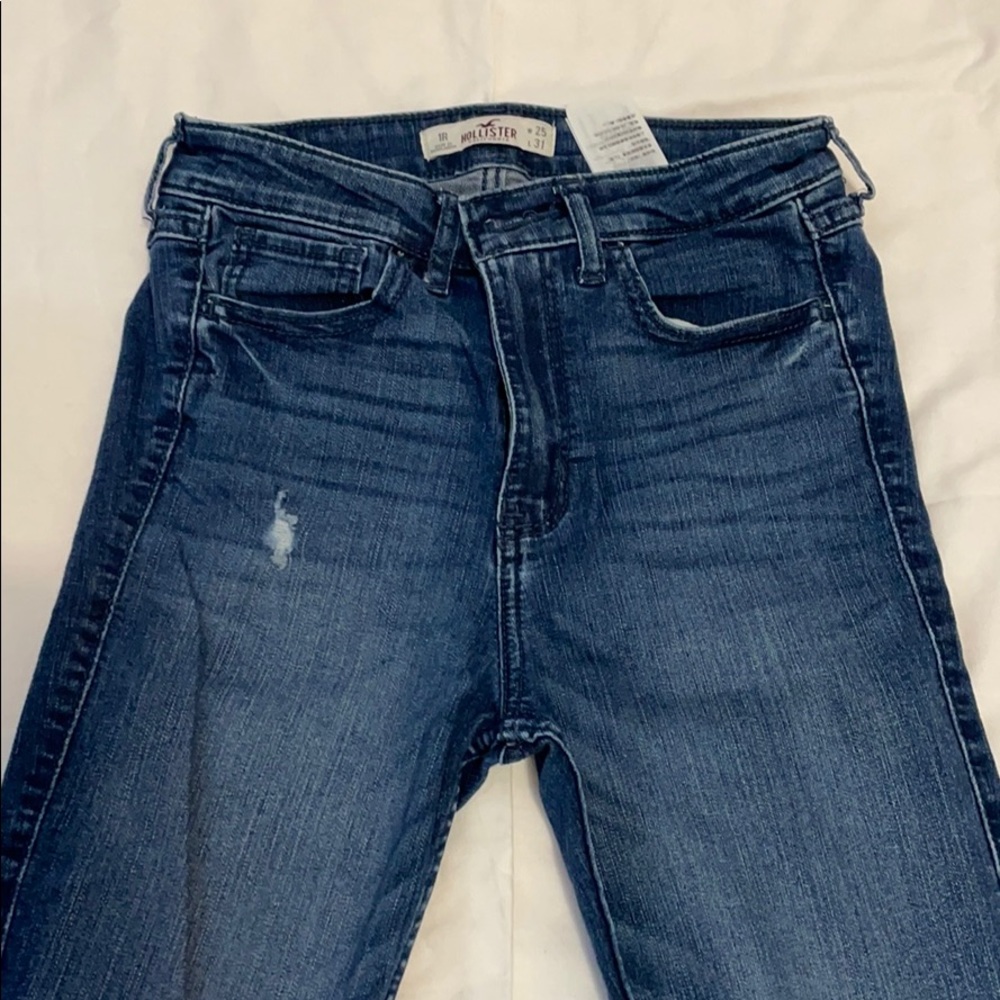 HOLLISTER HIGH RISE SKINNY JEANS